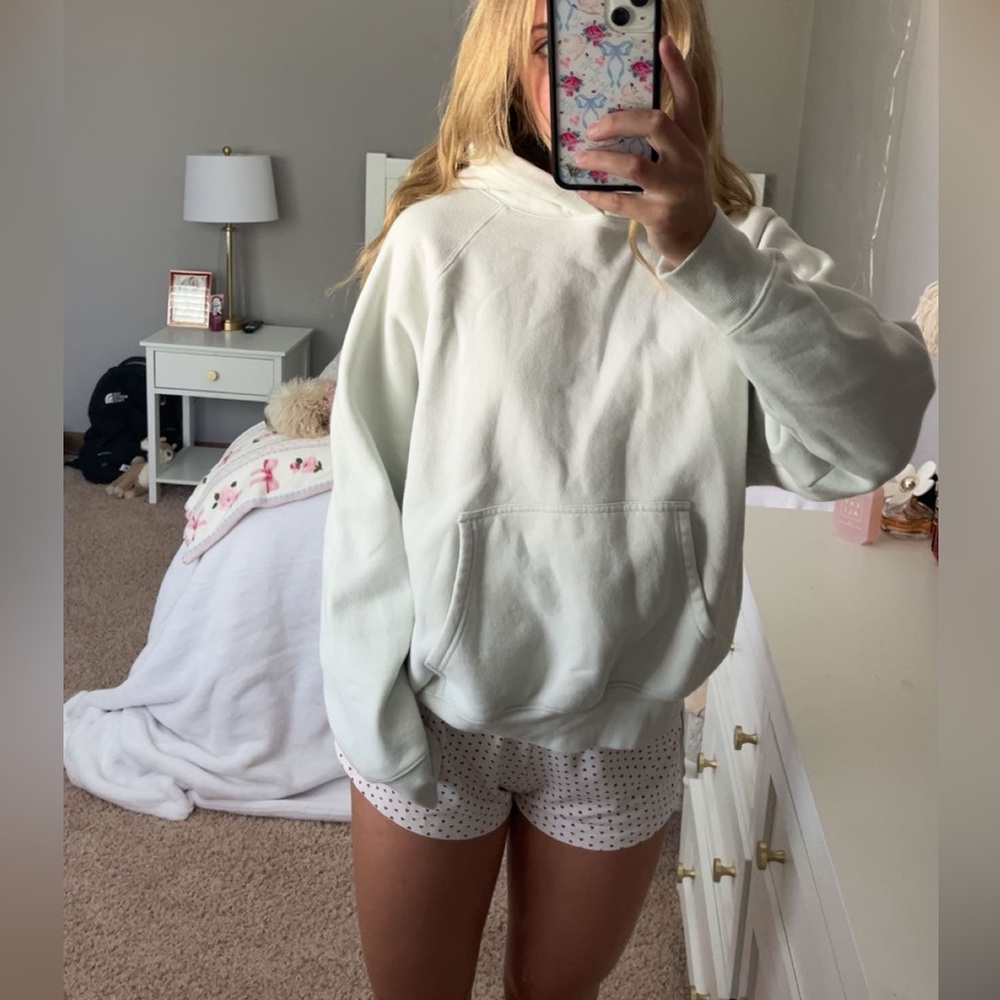 aritzia tna sweatshirt
